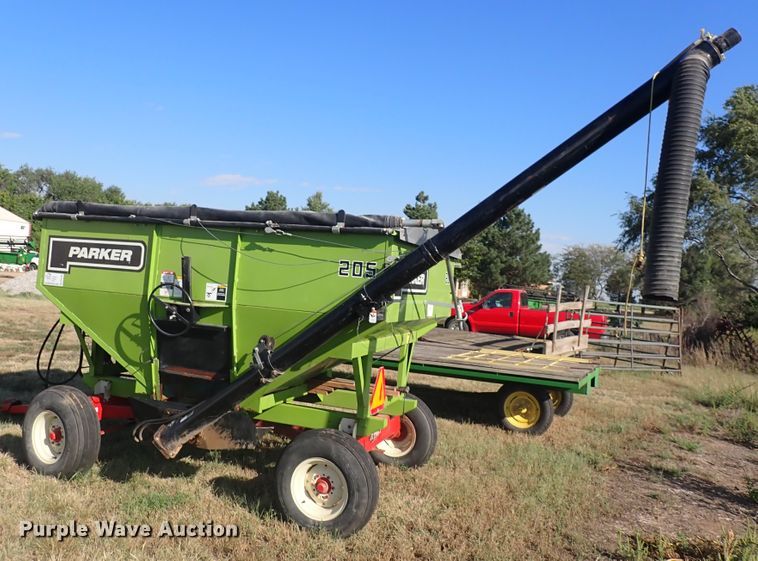 image for item DN2092 Parker 205  gravity wagon