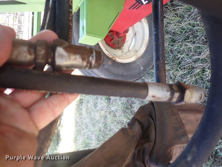 image for item DN2092 Parker 205  gravity wagon