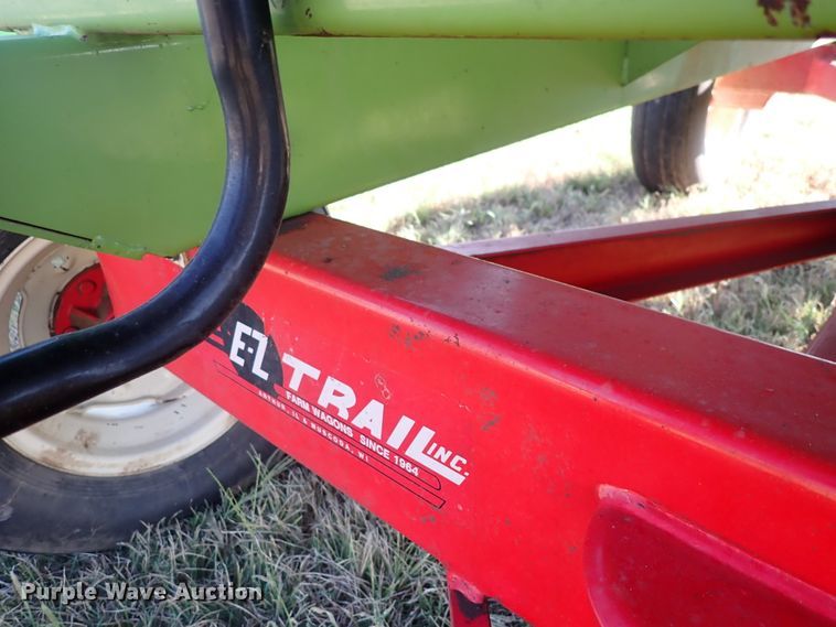 image for item DN2092 Parker 205  gravity wagon