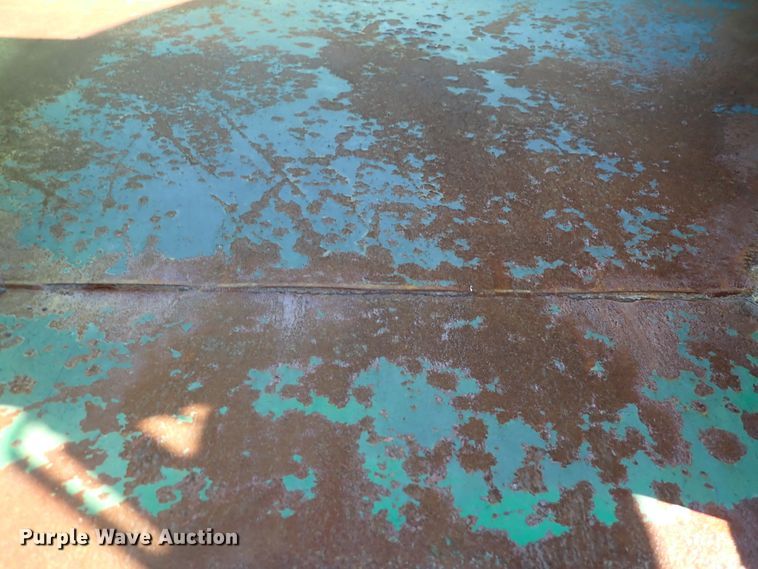 image for item DN2092 Parker 205  gravity wagon