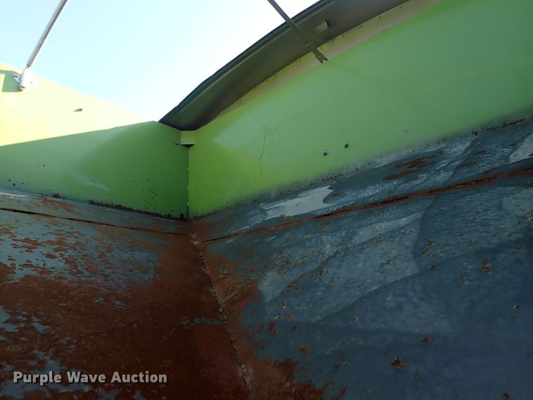 image for item DN2092 Parker 205  gravity wagon