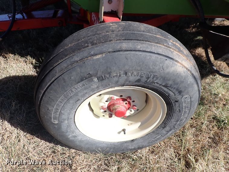 image for item DN2092 Parker 205  gravity wagon