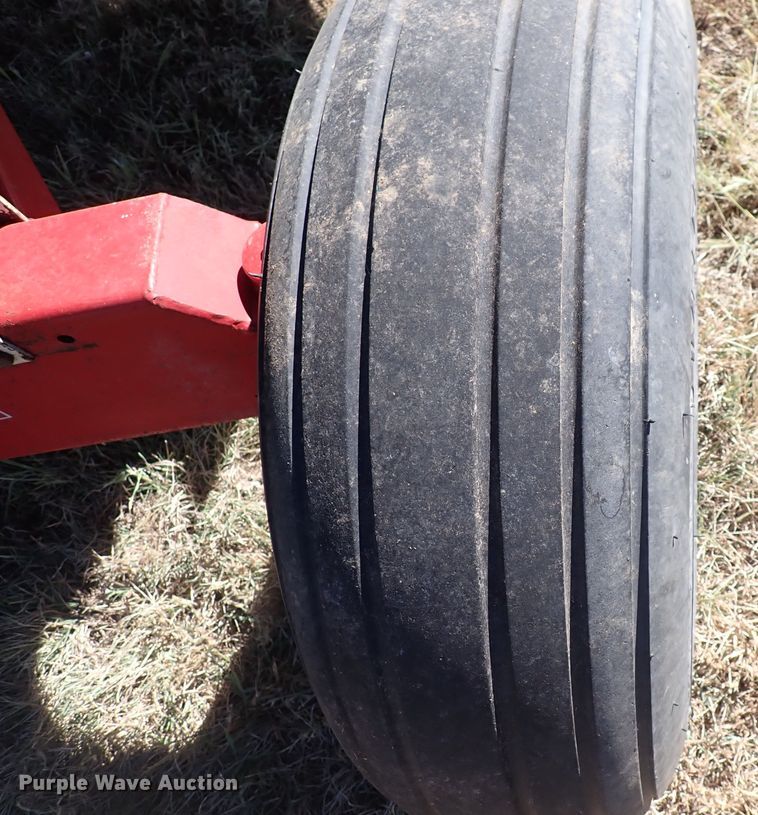 image for item DN2092 Parker 205  gravity wagon