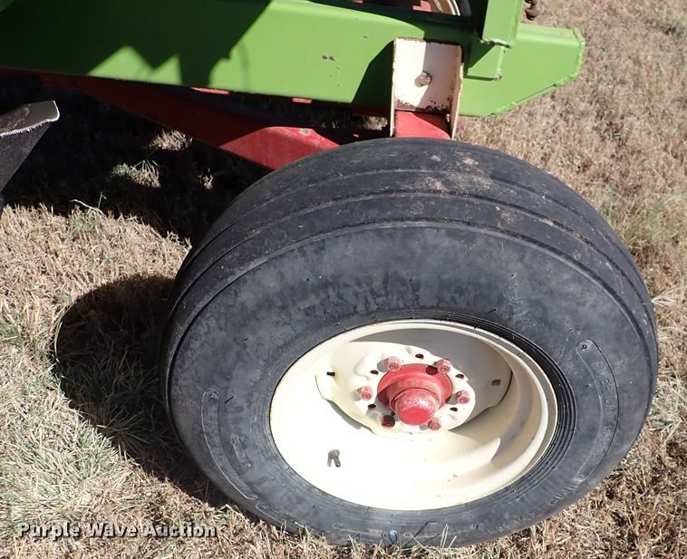 image for item DN2092 Parker 205  gravity wagon