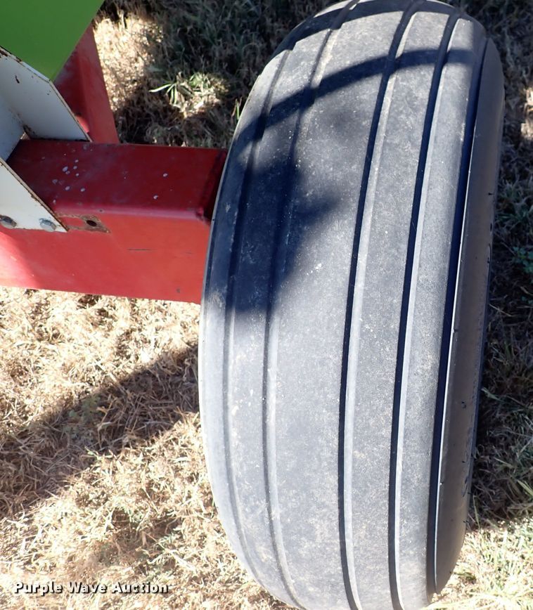 image for item DN2092 Parker 205  gravity wagon