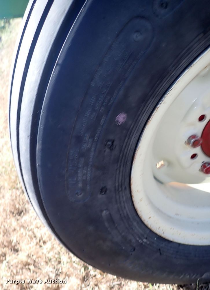 image for item DN2092 Parker 205  gravity wagon