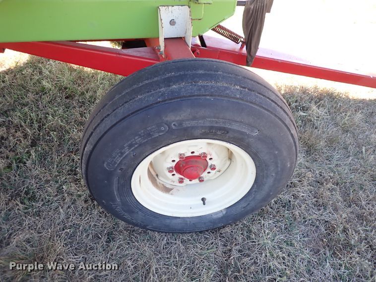 image for item DN2092 Parker 205  gravity wagon