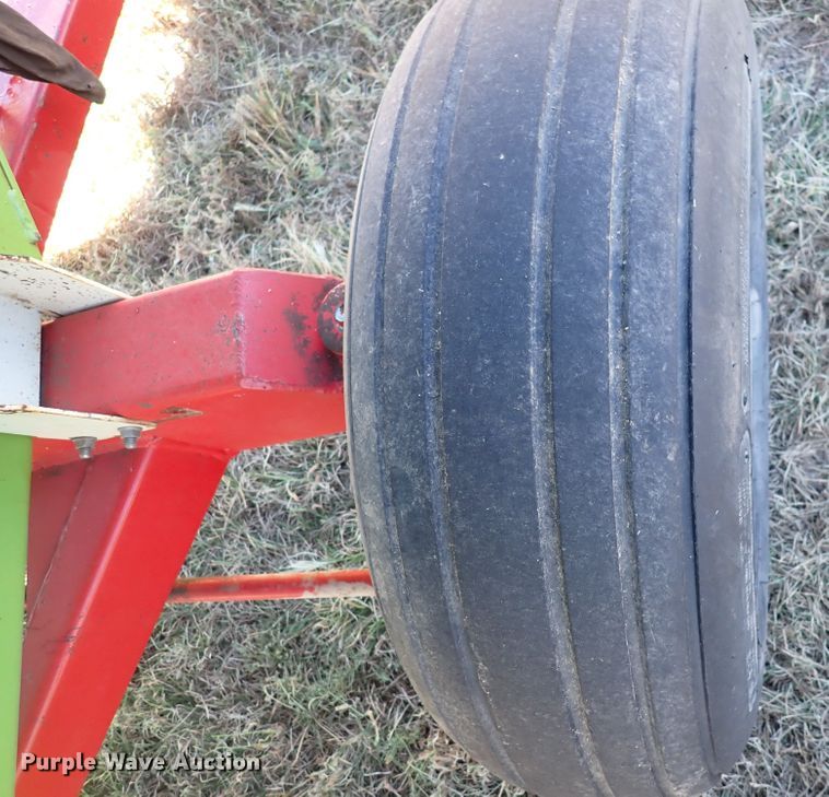 image for item DN2092 Parker 205  gravity wagon