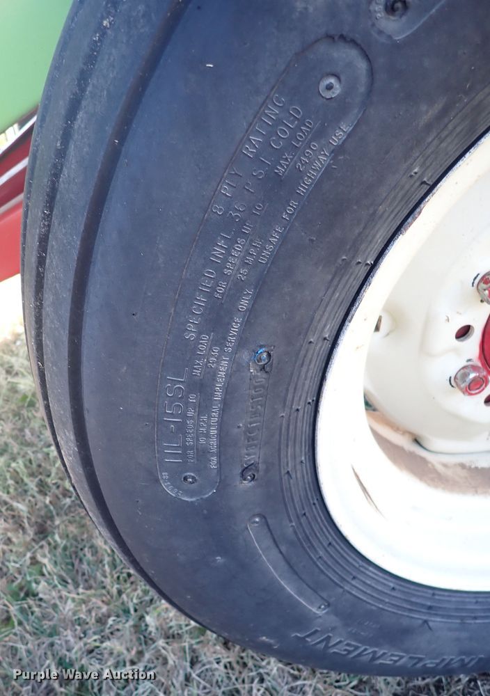 image for item DN2092 Parker 205  gravity wagon