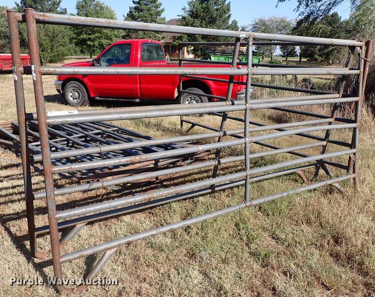 image for item DN2095 (9) livestock panels
