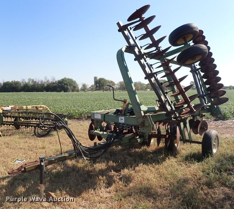 image for item DN2098 John Deere 235  double off-set disk