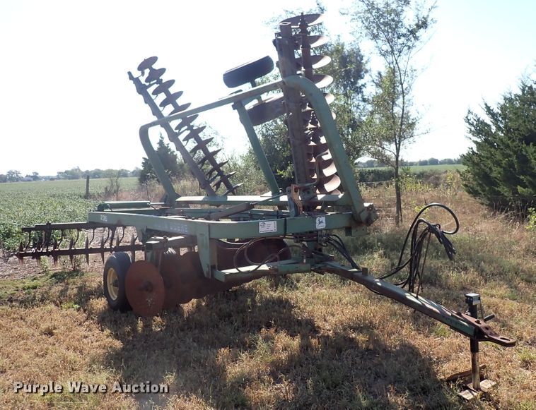 image for item DN2098 John Deere 235  double off-set disk