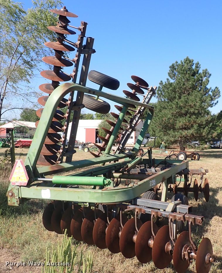 image for item DN2098 John Deere 235  double off-set disk