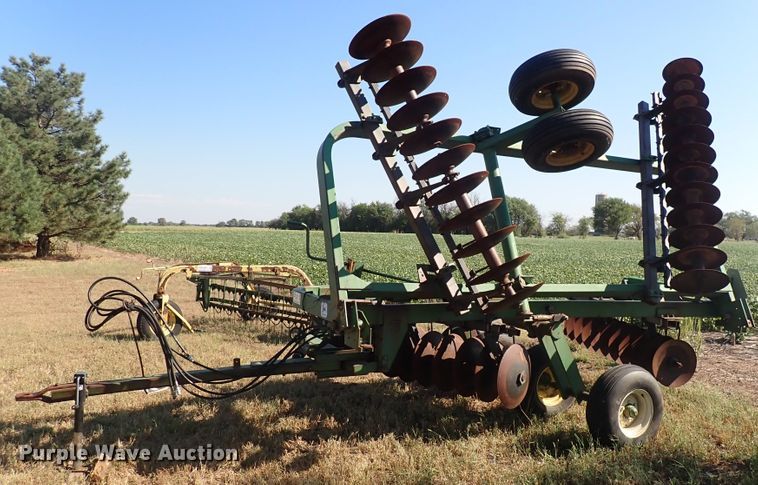 image for item DN2098 John Deere 235  double off-set disk