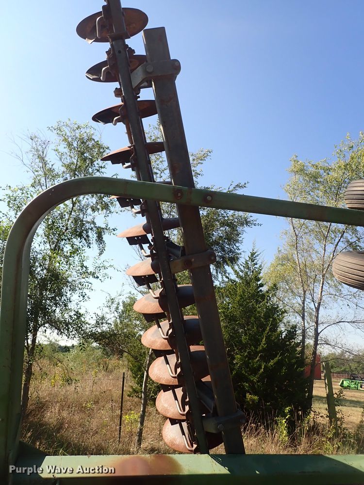 image for item DN2098 John Deere 235  double off-set disk