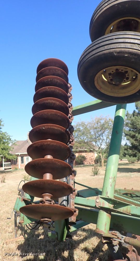 image for item DN2098 John Deere 235  double off-set disk