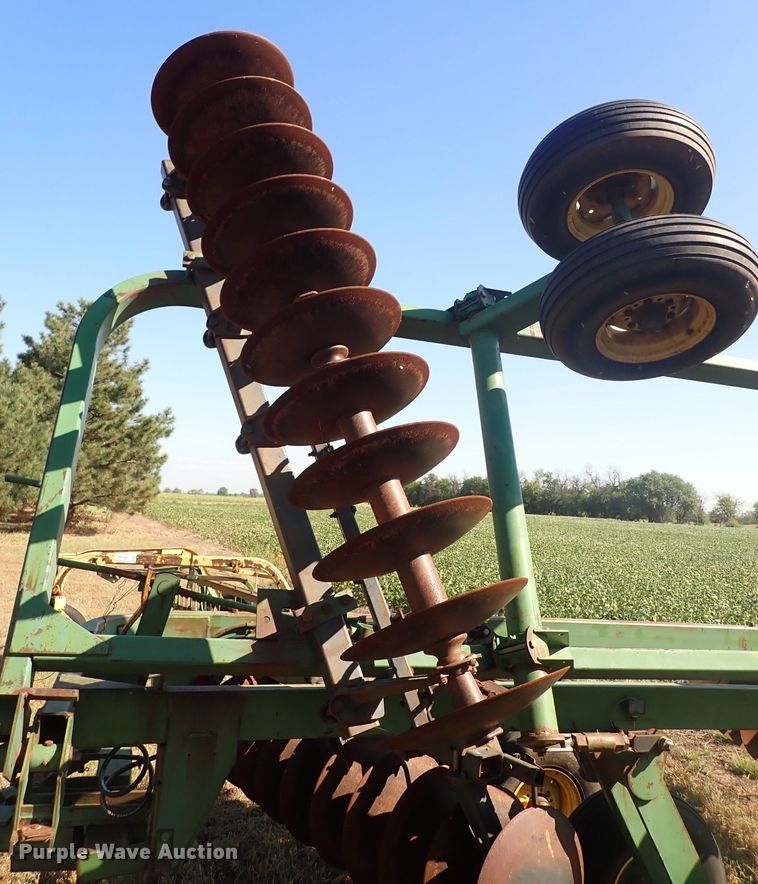 image for item DN2098 John Deere 235  double off-set disk