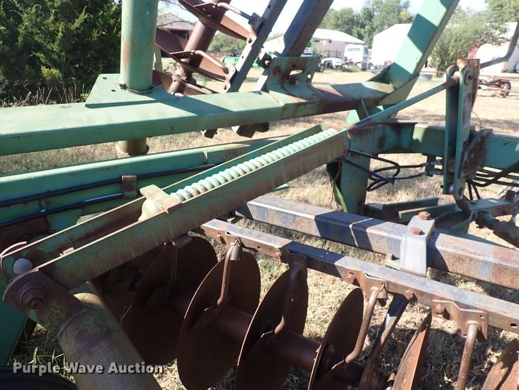 image for item DN2098 John Deere 235  double off-set disk