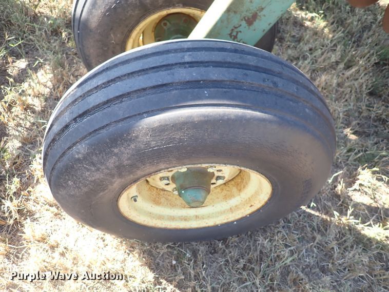 image for item DN2098 John Deere 235  double off-set disk