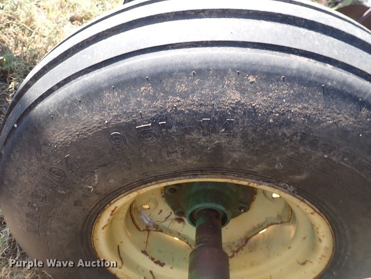 image for item DN2098 John Deere 235  double off-set disk