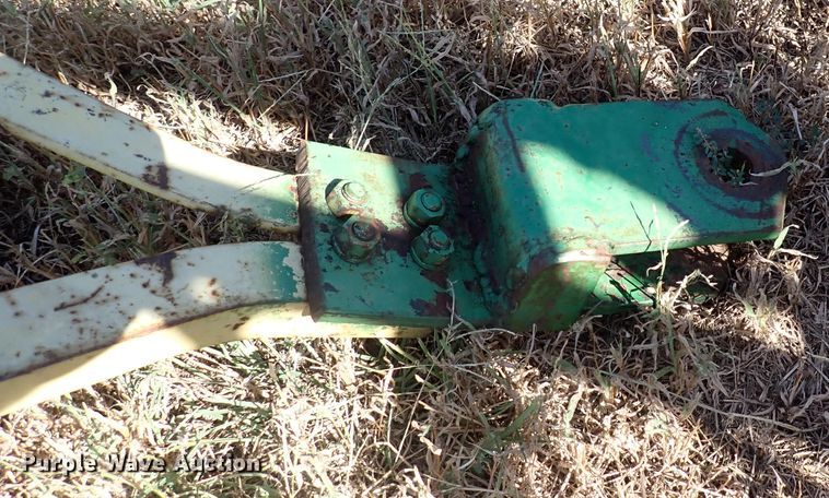 image for item DN2099 John Deere 640  hay rake