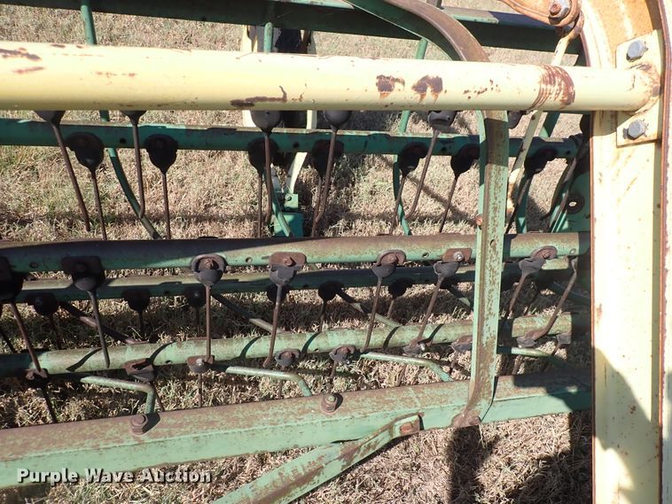 image for item DN2099 John Deere 640  hay rake