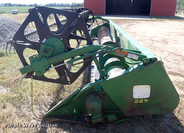 image for item DN2100 1995 John Deere 925  rigid head