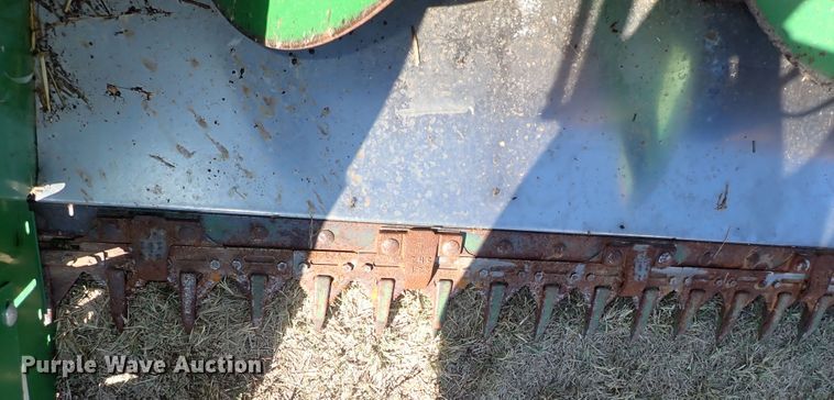 image for item DN2100 1995 John Deere 925  rigid head