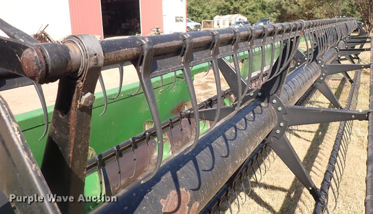 image for item DN2100 1995 John Deere 925  rigid head