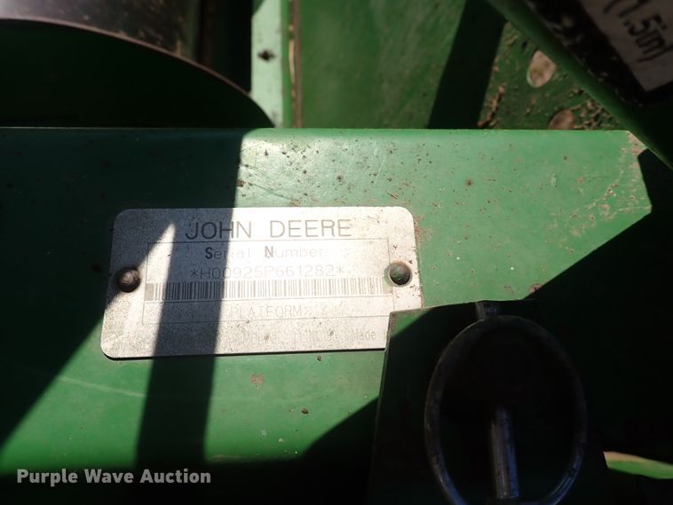 image for item DN2100 1995 John Deere 925  rigid head