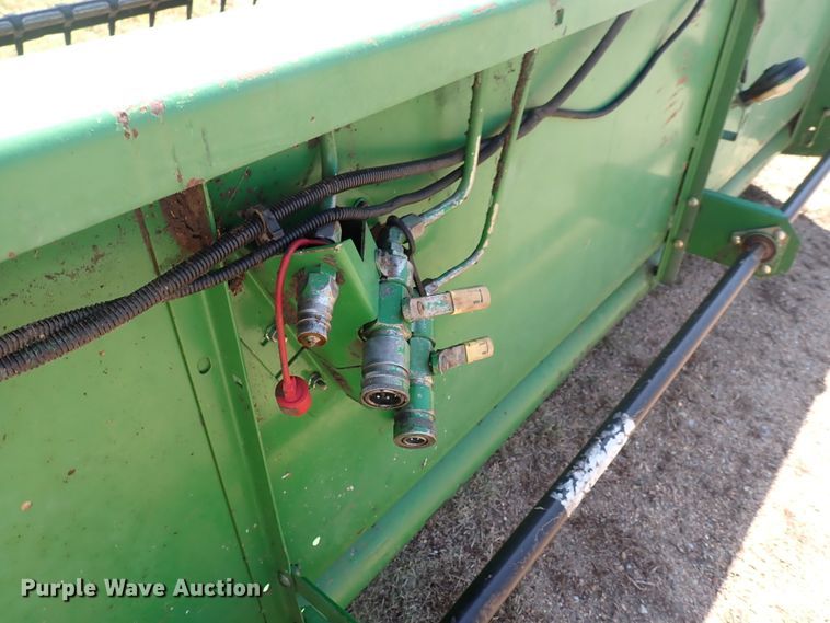 image for item DN2100 1995 John Deere 925  rigid head