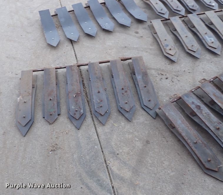 image for item DN2100 1995 John Deere 925  rigid head