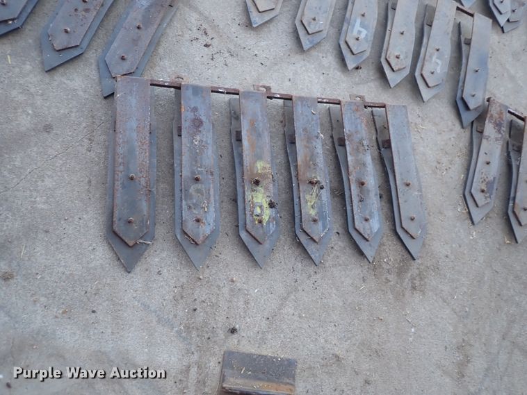 image for item DN2100 1995 John Deere 925  rigid head