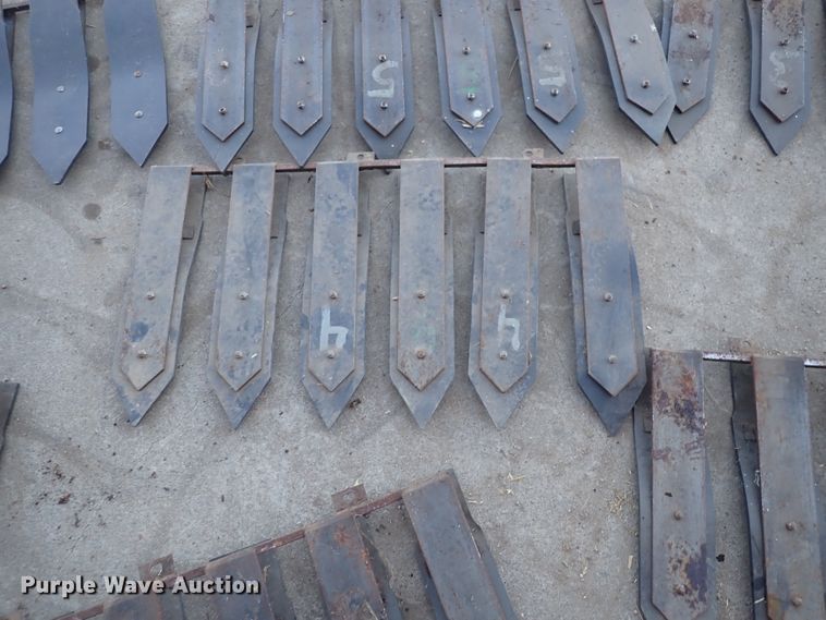 image for item DN2100 1995 John Deere 925  rigid head