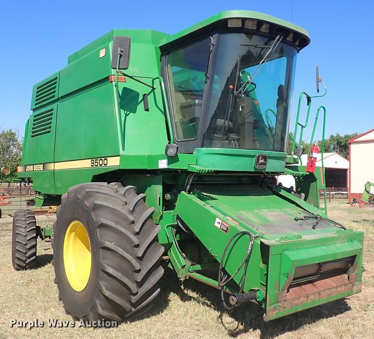 image for item DN2103 1995 John Deere 9500  combine
