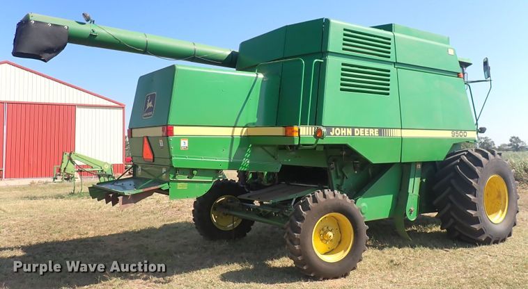 image for item DN2103 1995 John Deere 9500  combine