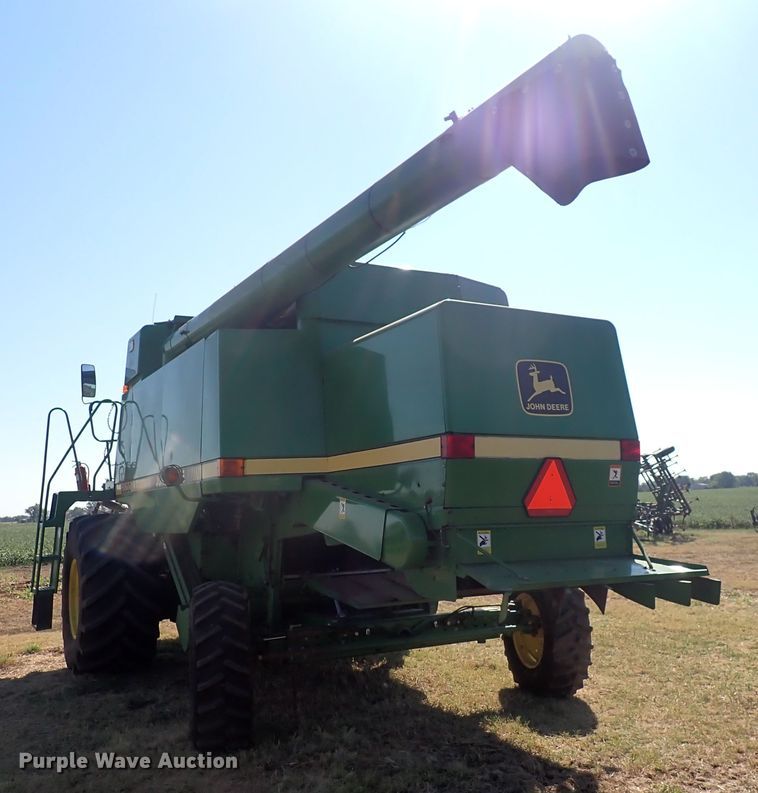 image for item DN2103 1995 John Deere 9500  combine