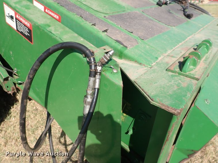 image for item DN2103 1995 John Deere 9500  combine