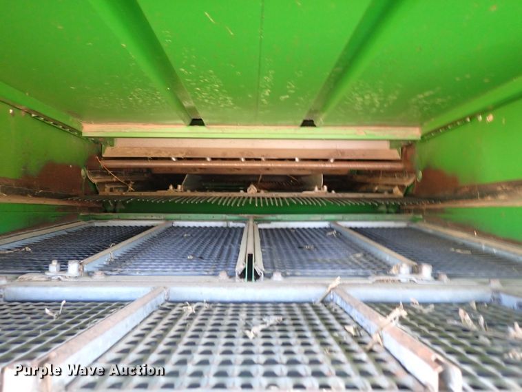 image for item DN2103 1995 John Deere 9500  combine