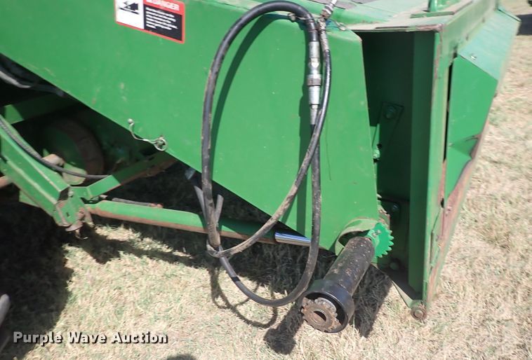 image for item DN2103 1995 John Deere 9500  combine