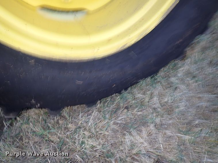 image for item DN2103 1995 John Deere 9500  combine