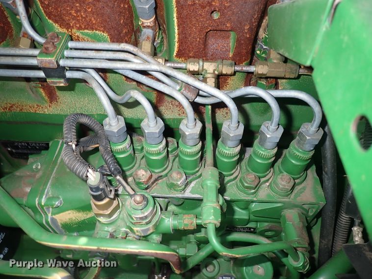 image for item DN2103 1995 John Deere 9500  combine