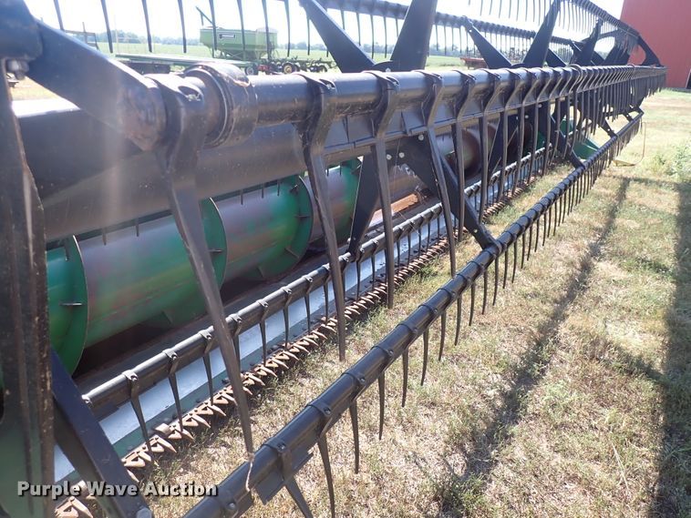 image for item DN2104 1997 John Deere 925  flex head