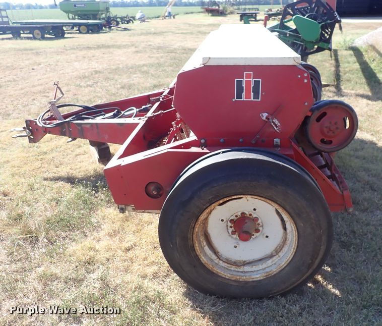 image for item DN2105 International 510  grain drill