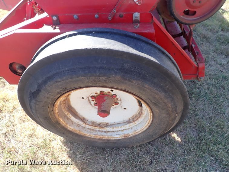 image for item DN2105 International 510  grain drill