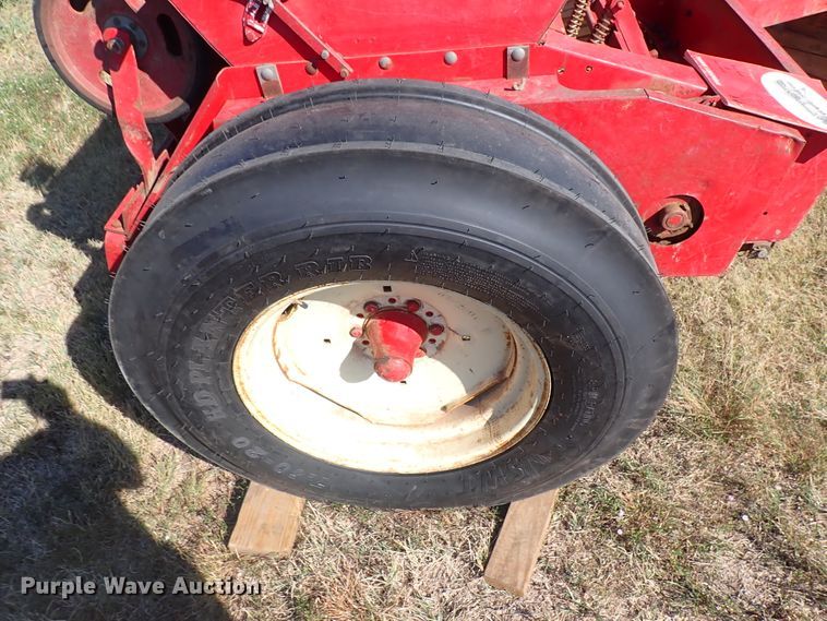 image for item DN2105 International 510  grain drill