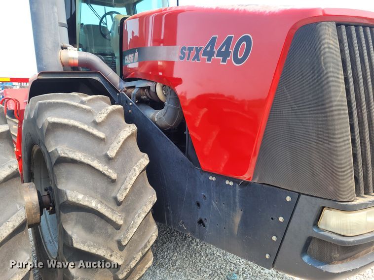 image for item FC9052 2001 Case IH STX440  4WD tractor