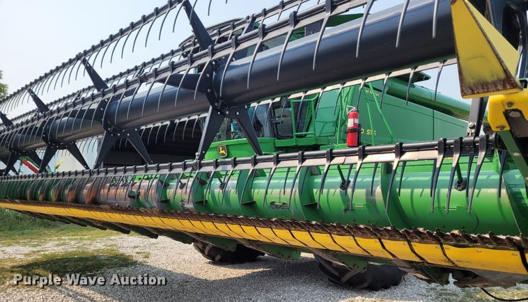 image for item FC9053 2015 John Deere 630F  flex head