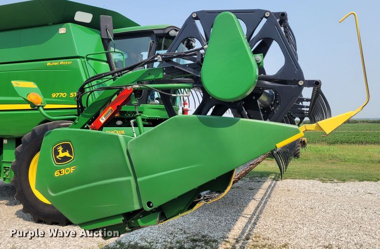 image for item FC9053 2015 John Deere 630F  flex head