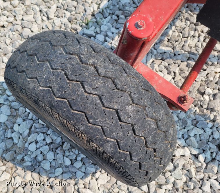 image for item FC9054 E-Z Trail 680  header trailer